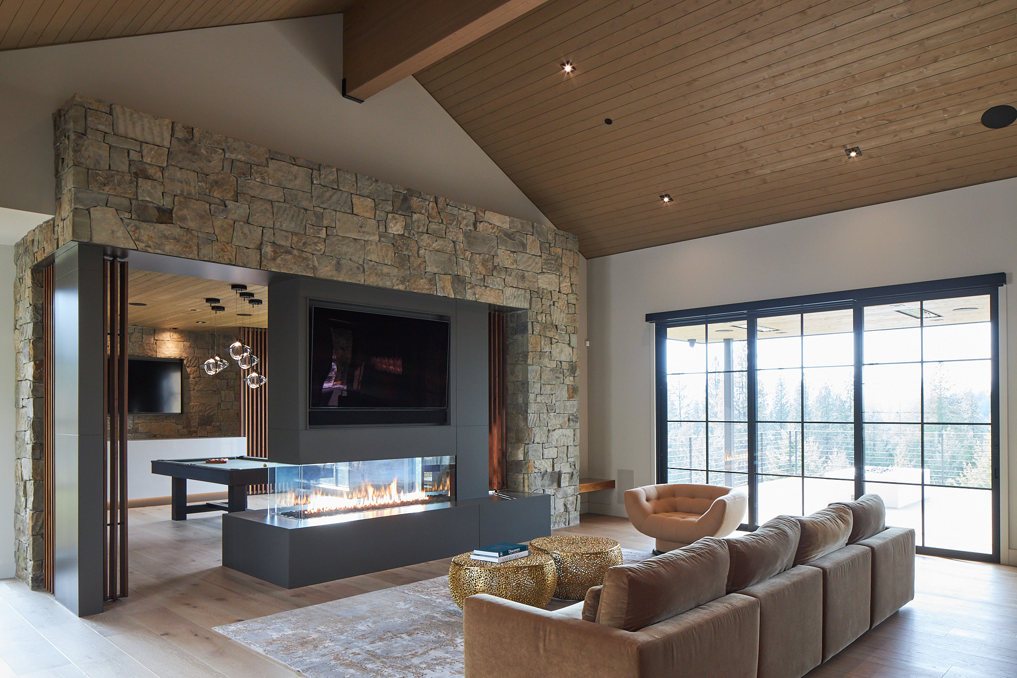 Gozzer Ranch living room