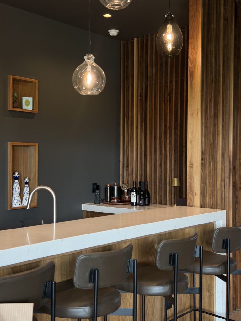 Gozzer Ranch bar